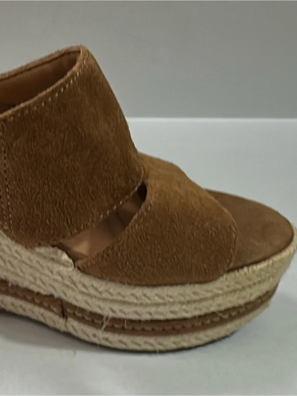 Crown Tan Suede Espadrille Platform Wedge Size 10